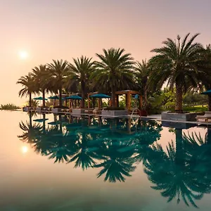 radisson-blu-resort-cam-ranh.nhatrangbesthotels.com/